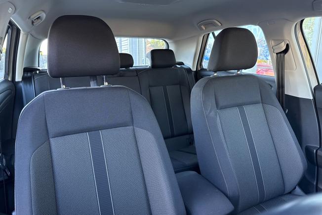 VOLKSWAGEN T-Roc Photo 25