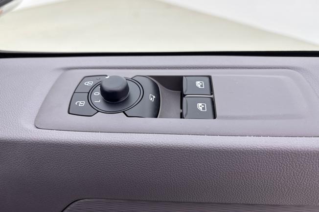 Volkswagen Transporter Photo 28