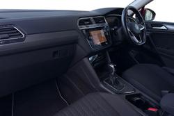 Volkswagen Tiguan Allspace Photo 2