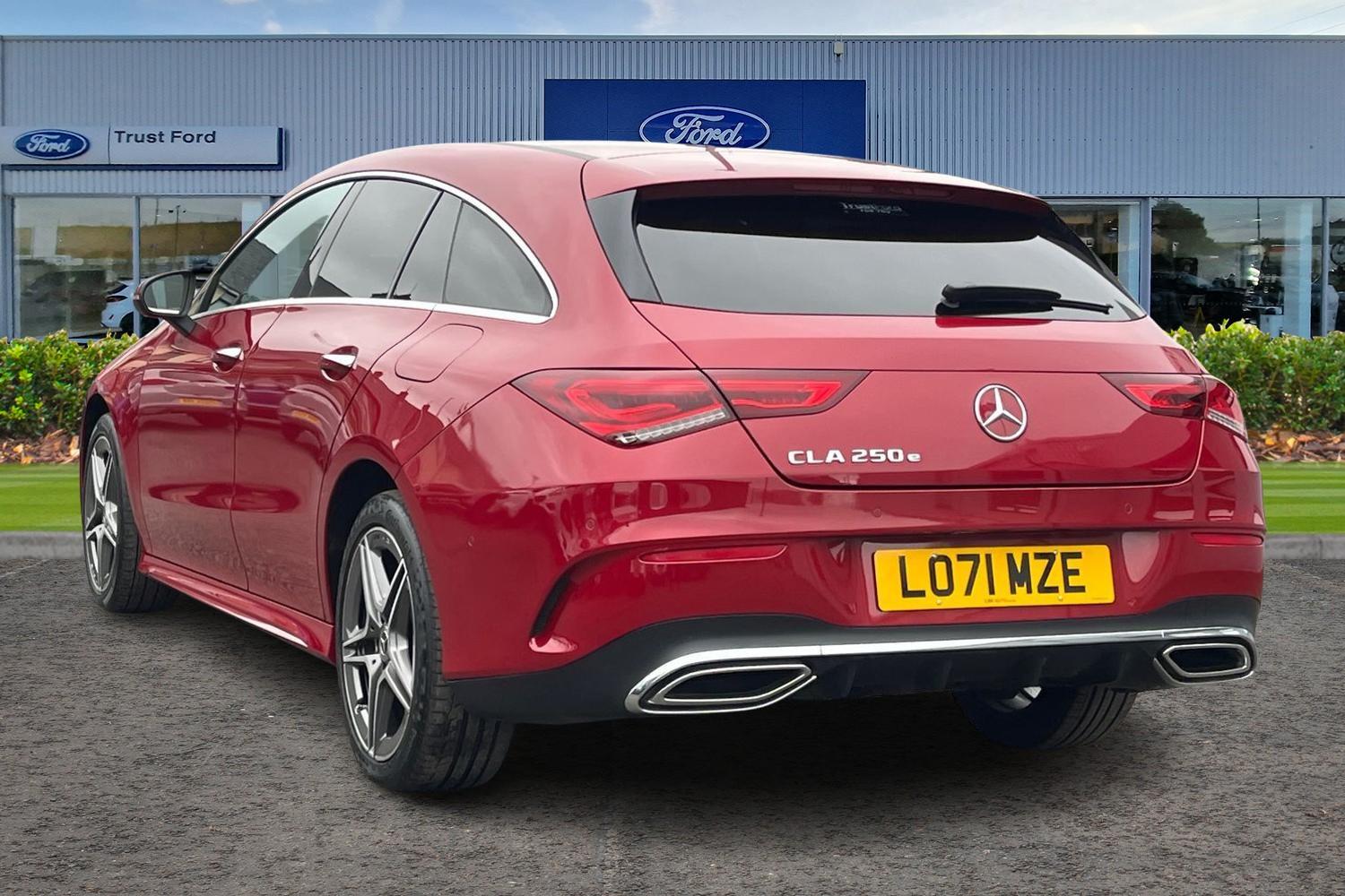 Mercedes-Benz CLA Photo 1