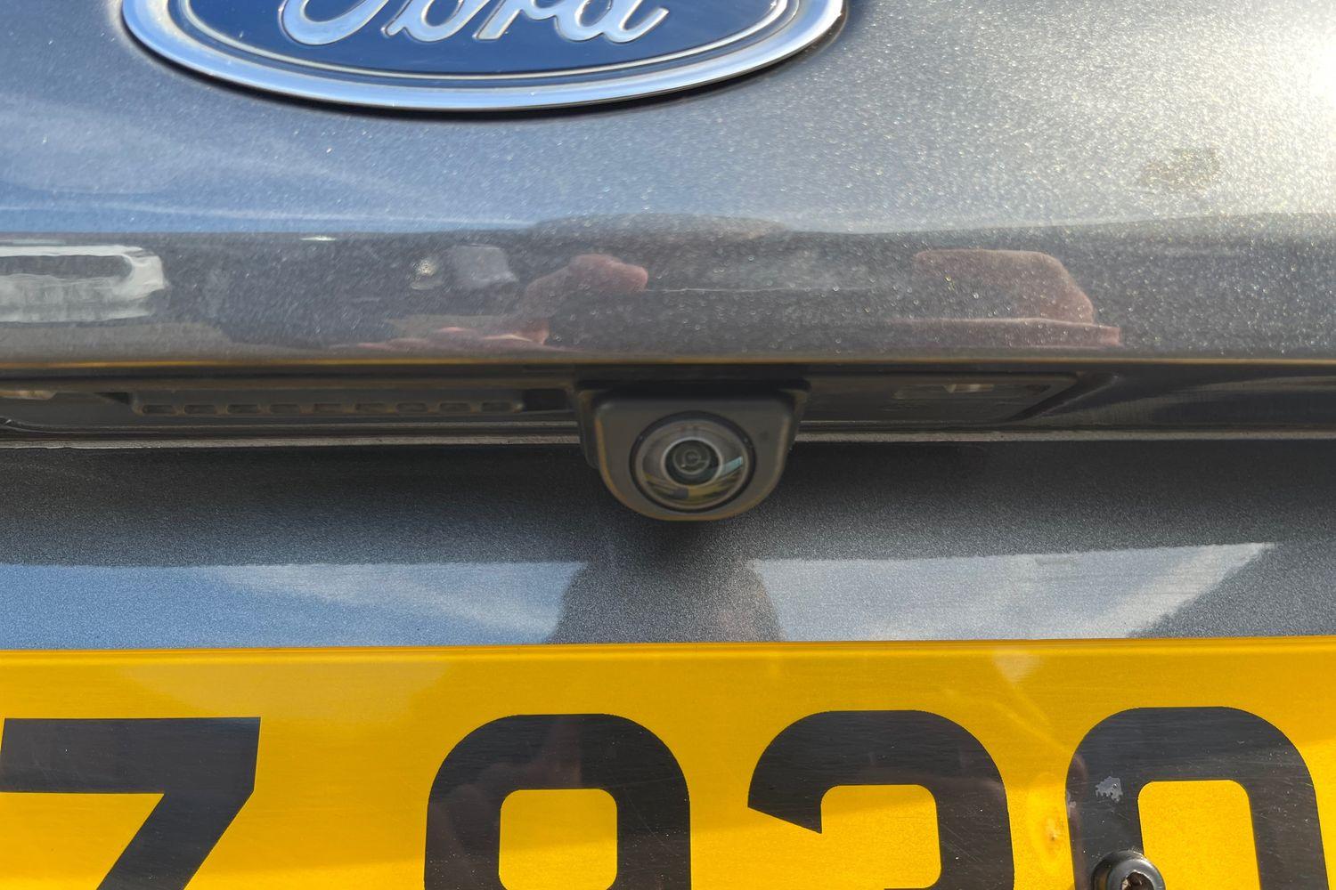 Ford FIESTA Photo 22