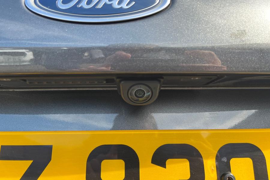 Ford FIESTA Photo autoimg-47bb9d5221179aa95ab8749b47b557b82e935ca7.jpg