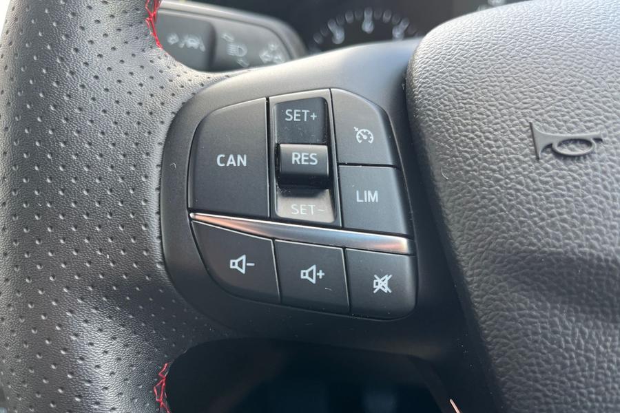 Ford FOCUS Photo autoimg-47bc0a0afb86aa96d43cdf9dee35d587ef177e52.jpg