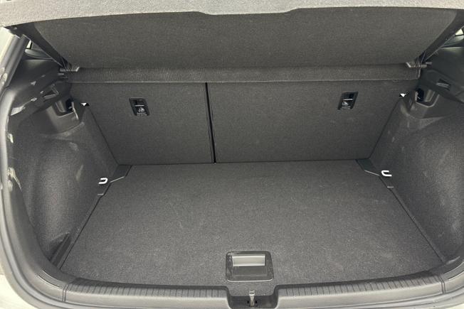 VOLKSWAGEN Polo Photo 12