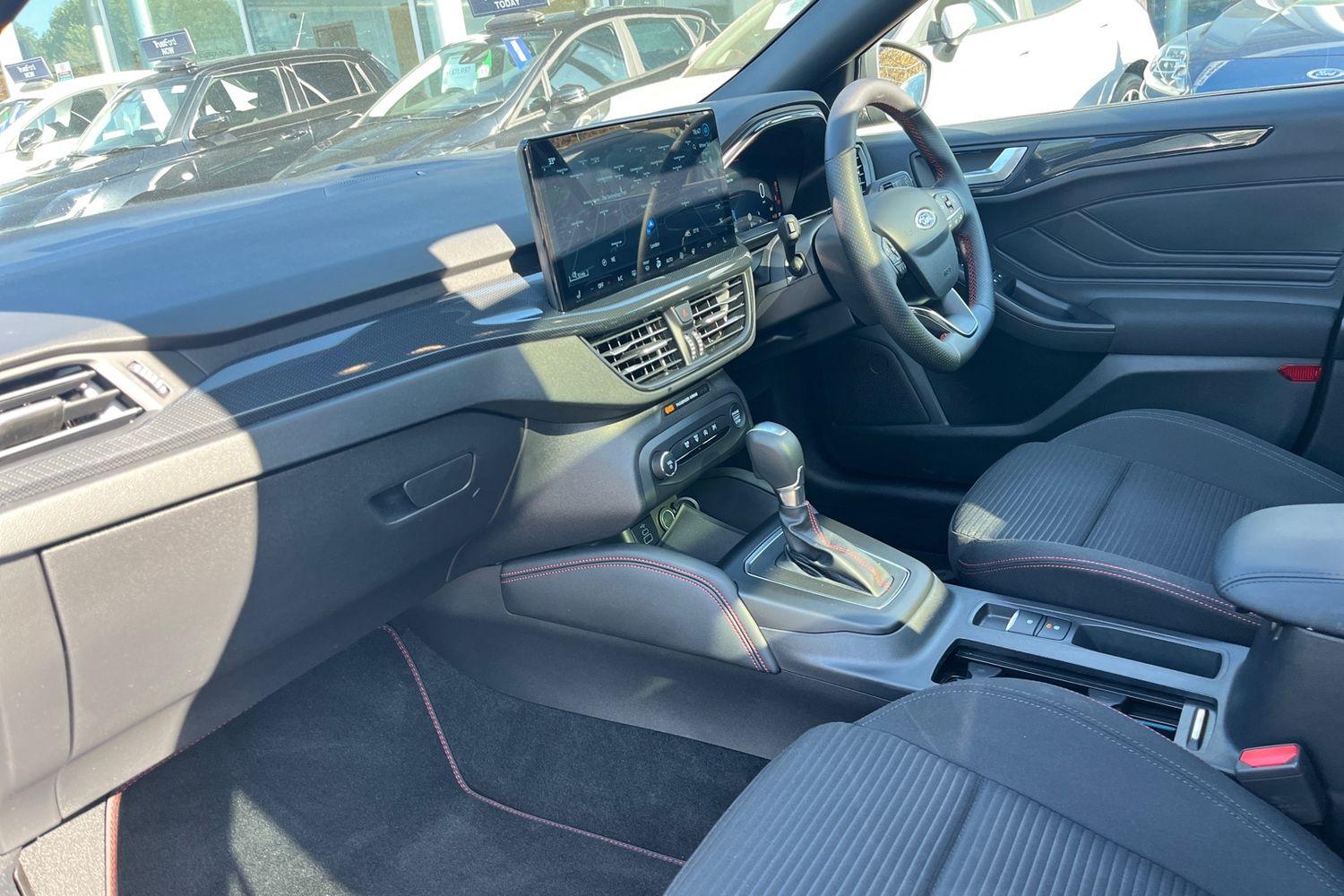 Ford Focus Photo 17