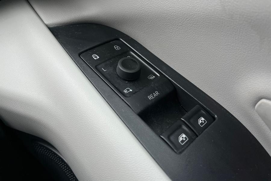 Ford Explorer Photo autoimg-47cbf8f93f9fb8063707605afcdebb216a3635fc.jpg