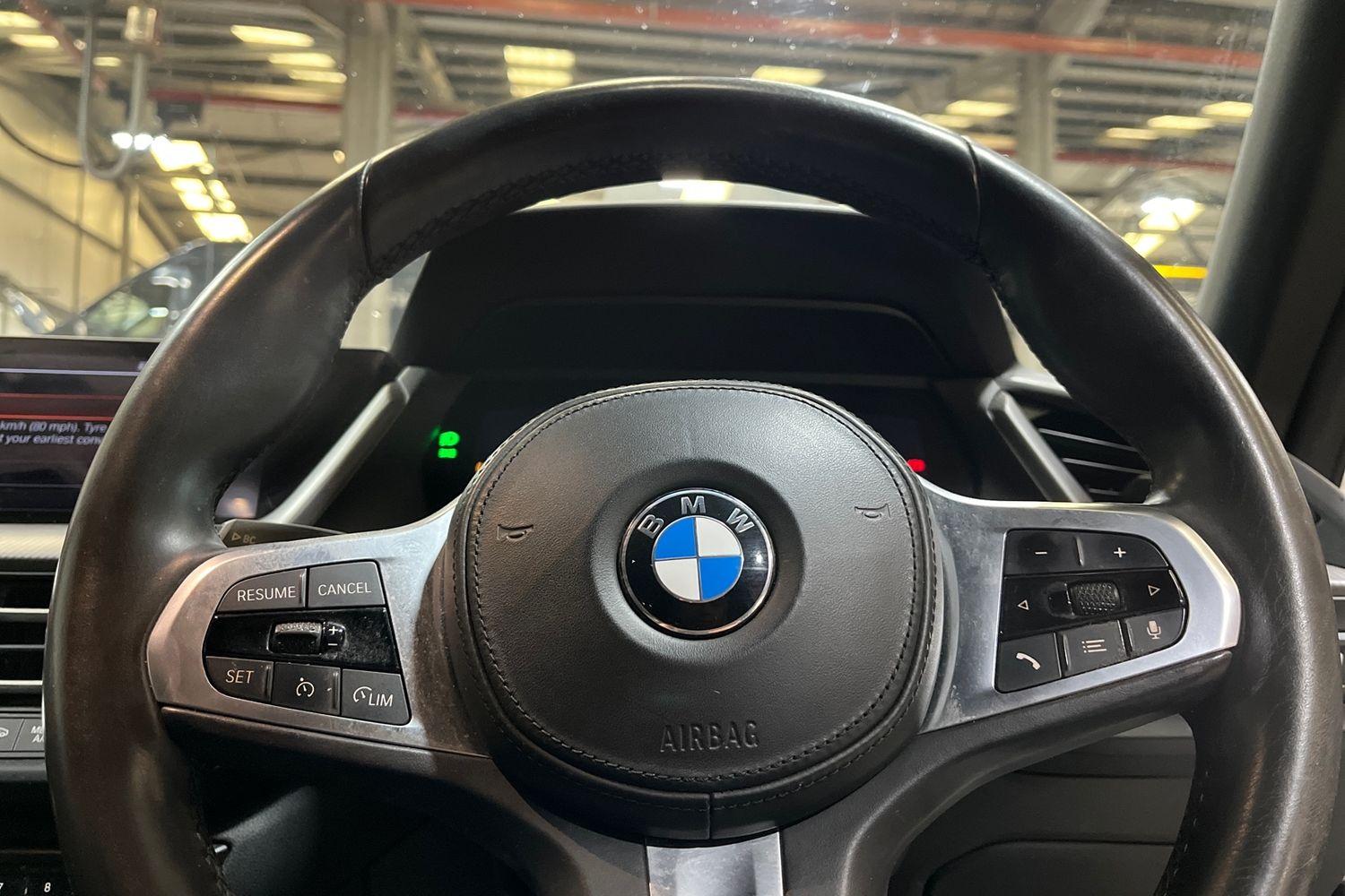 BMW 2 SERIES Photo 11