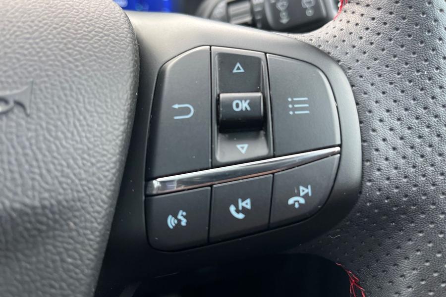 Ford Kuga Photo autoimg-47d0ae3b9a896bd73441da86fa7488332554c28d.jpg