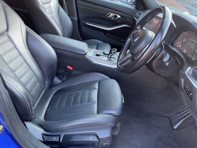 BMW 3 Series Photo 29