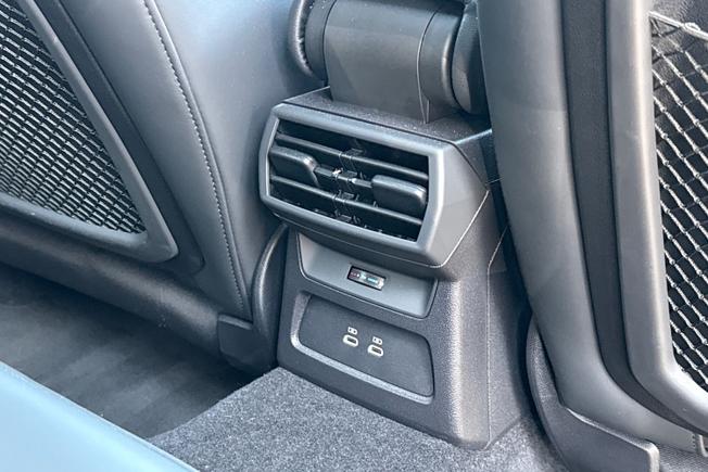 AUDI RS3 Photo 26