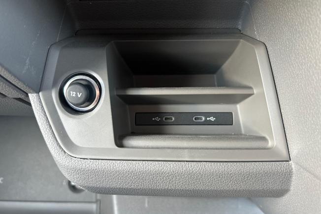 Volkswagen Crafter Photo 43