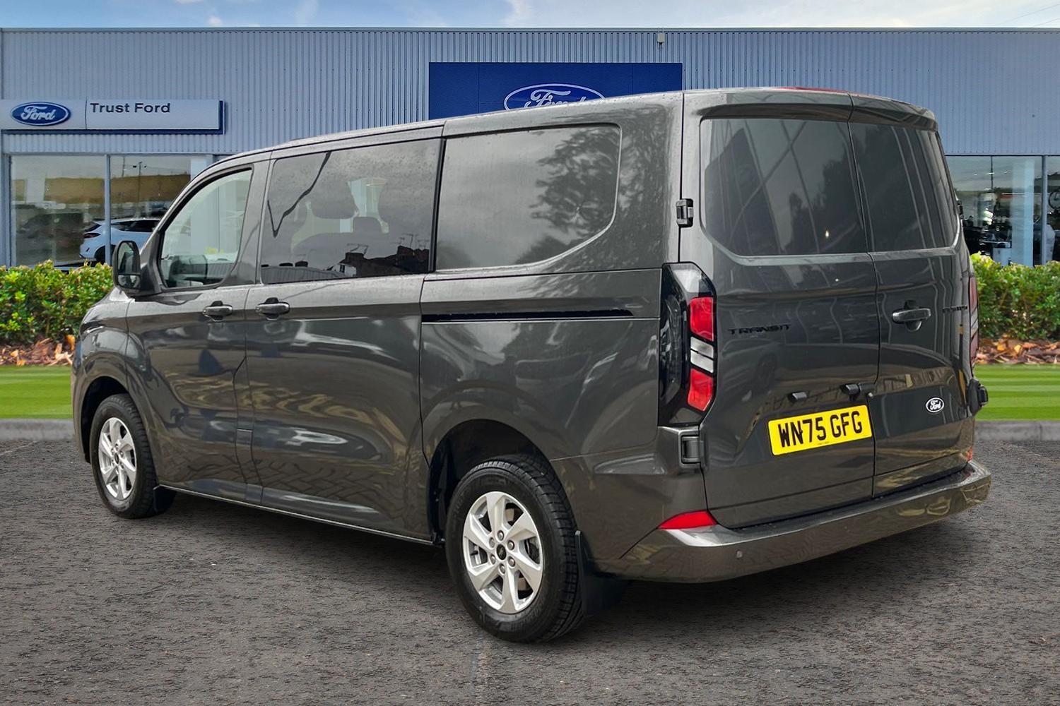 Ford TRANSIT CUSTOM Photo 1