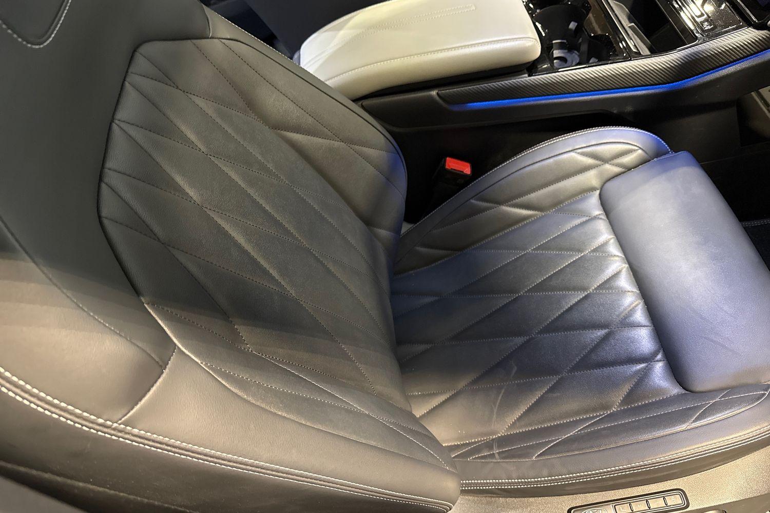 Ford Explorer Photo 31