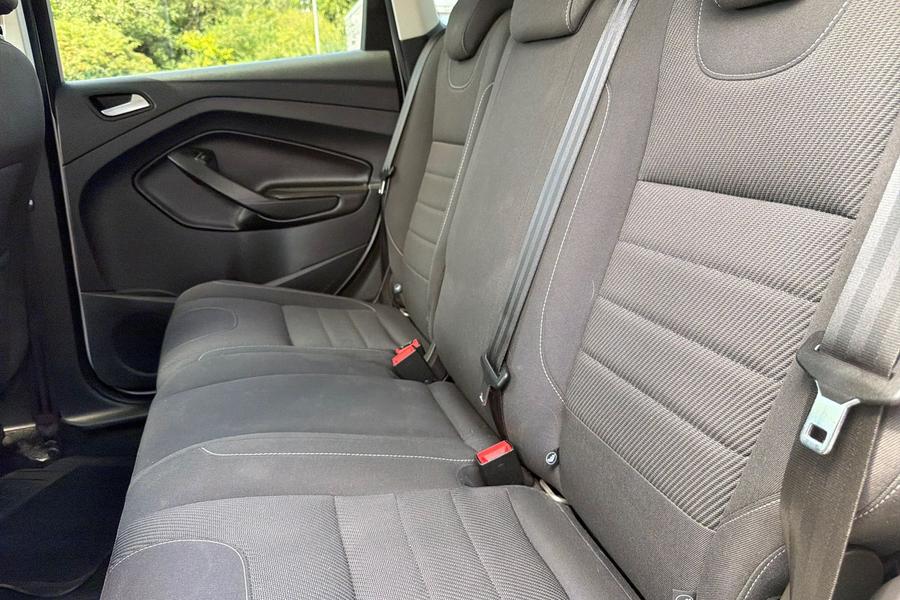 Ford KUGA Photo autoimg-47e74e6d0918e32ee23bcf0aa0f54f19c68dd14f.jpg