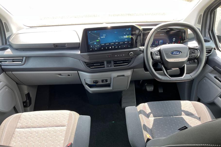 Used Ford TRANSIT CUSTOM XRZ5111 23