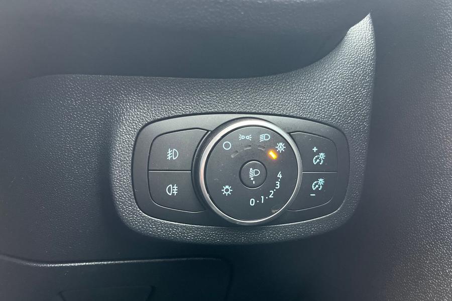 Ford Fiesta Photo autoimg-47eba52c6ed314f1105d51583ac6b15a452de348.jpg