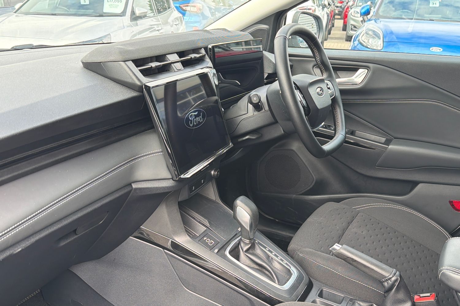 Ford PUMA Photo 17
