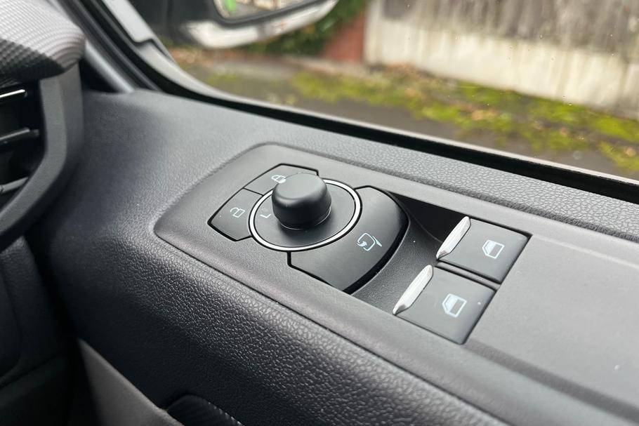 Used Ford TRANSIT CUSTOM WR75ZBX 36