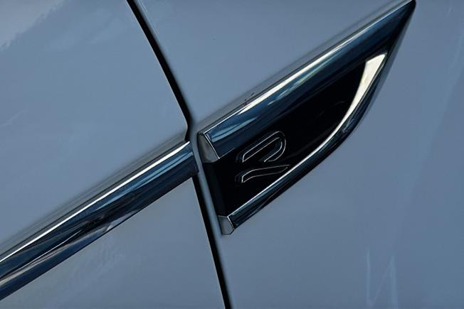 VOLKSWAGEN T-Roc Photo 45