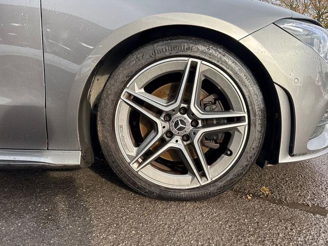 MERCEDES-BENZ CLA Photo 5