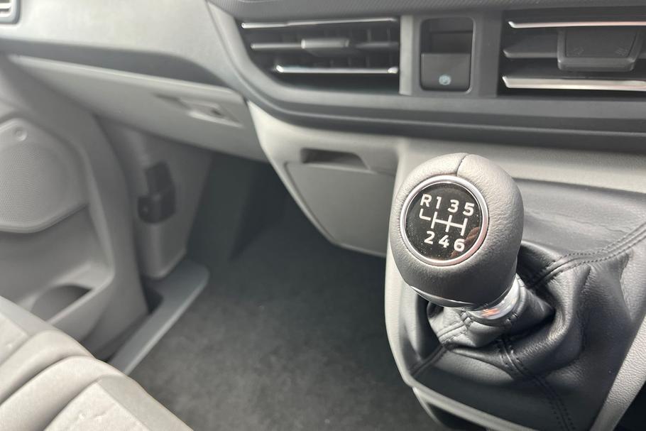 Used Ford TRANSIT CUSTOM YM75BZS 19