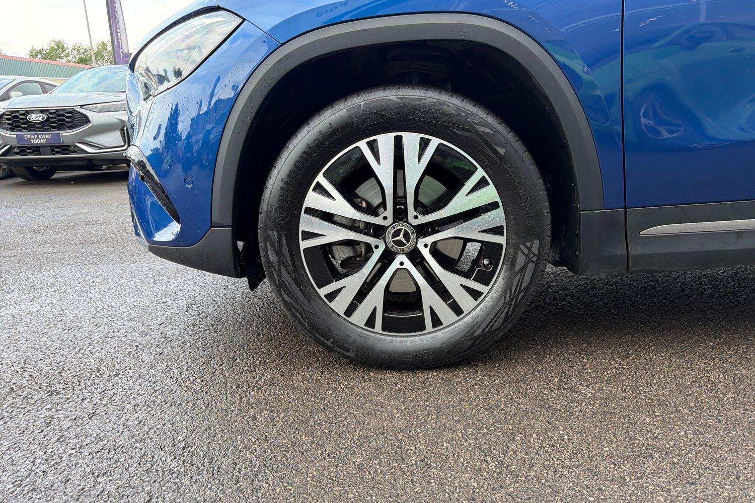 Mercedes-Benz GLA Photo 7
