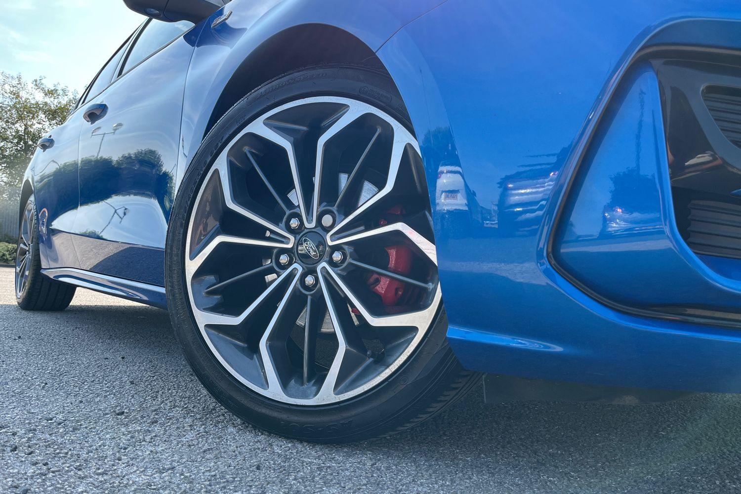 Ford FOCUS Photo 7