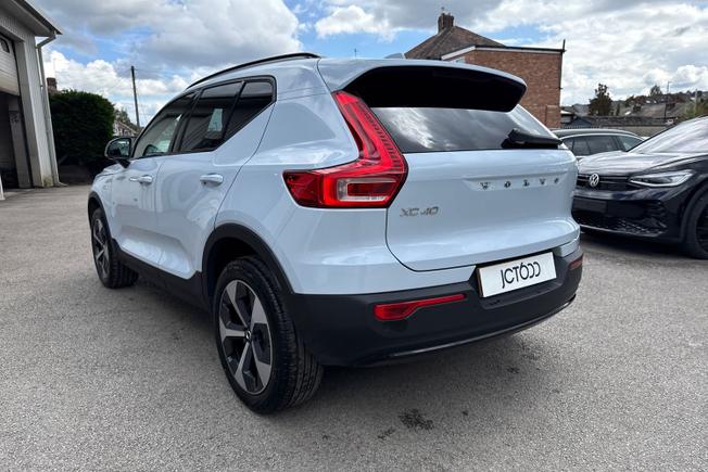 VOLVO Xc40 Photo 23