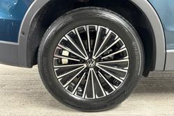 VOLKSWAGEN Tiguan Photo 5