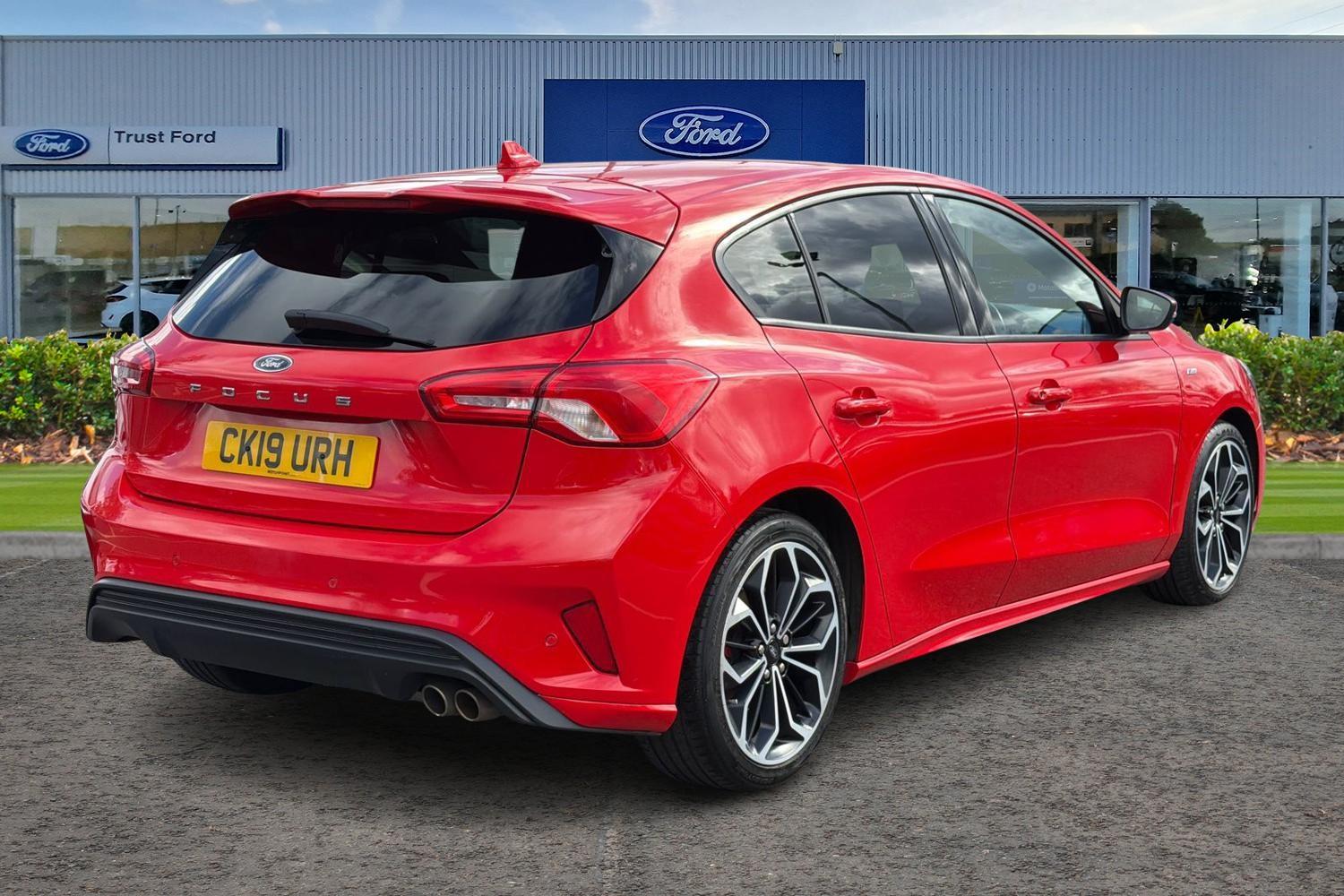 Ford FOCUS Photo 3