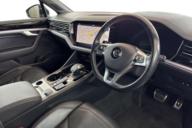 VOLKSWAGEN Touareg Photo 6