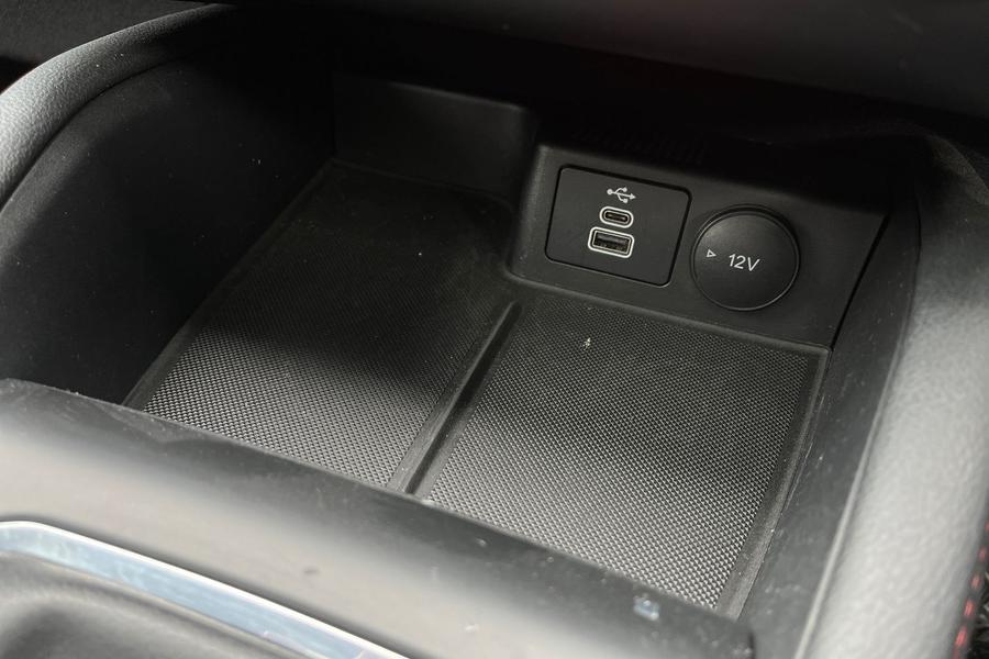 Ford Kuga Photo autoimg-48055fef8b92a75189364bc0b9e7704ca6d4581b.jpg