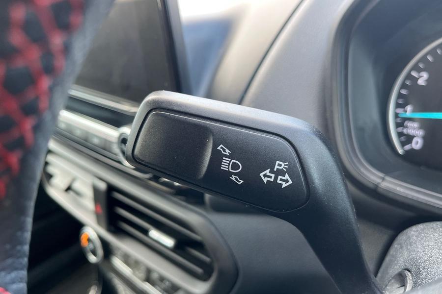 Ford ECOSPORT Photo autoimg-480597270541a44ebb35c3a720c04a77bab4f538.jpg