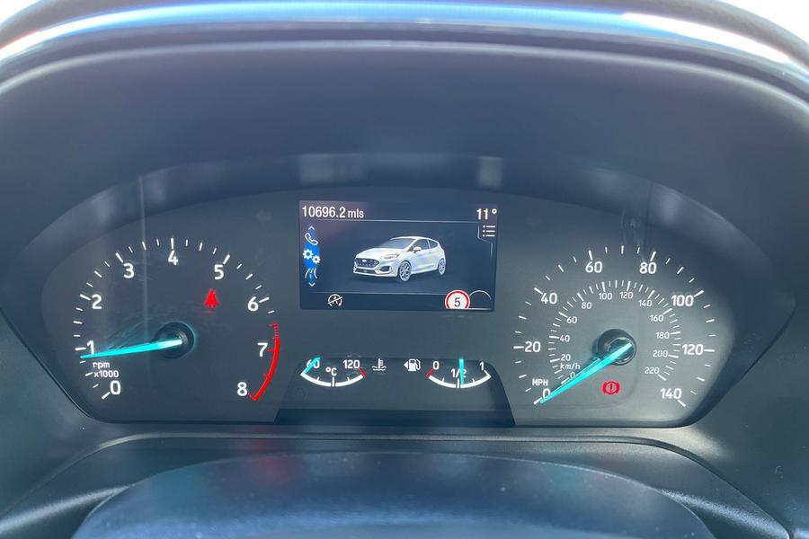 Ford Fiesta Photo autoimg-48093e137cc70471a33d8e80973aa44551259a80.jpg