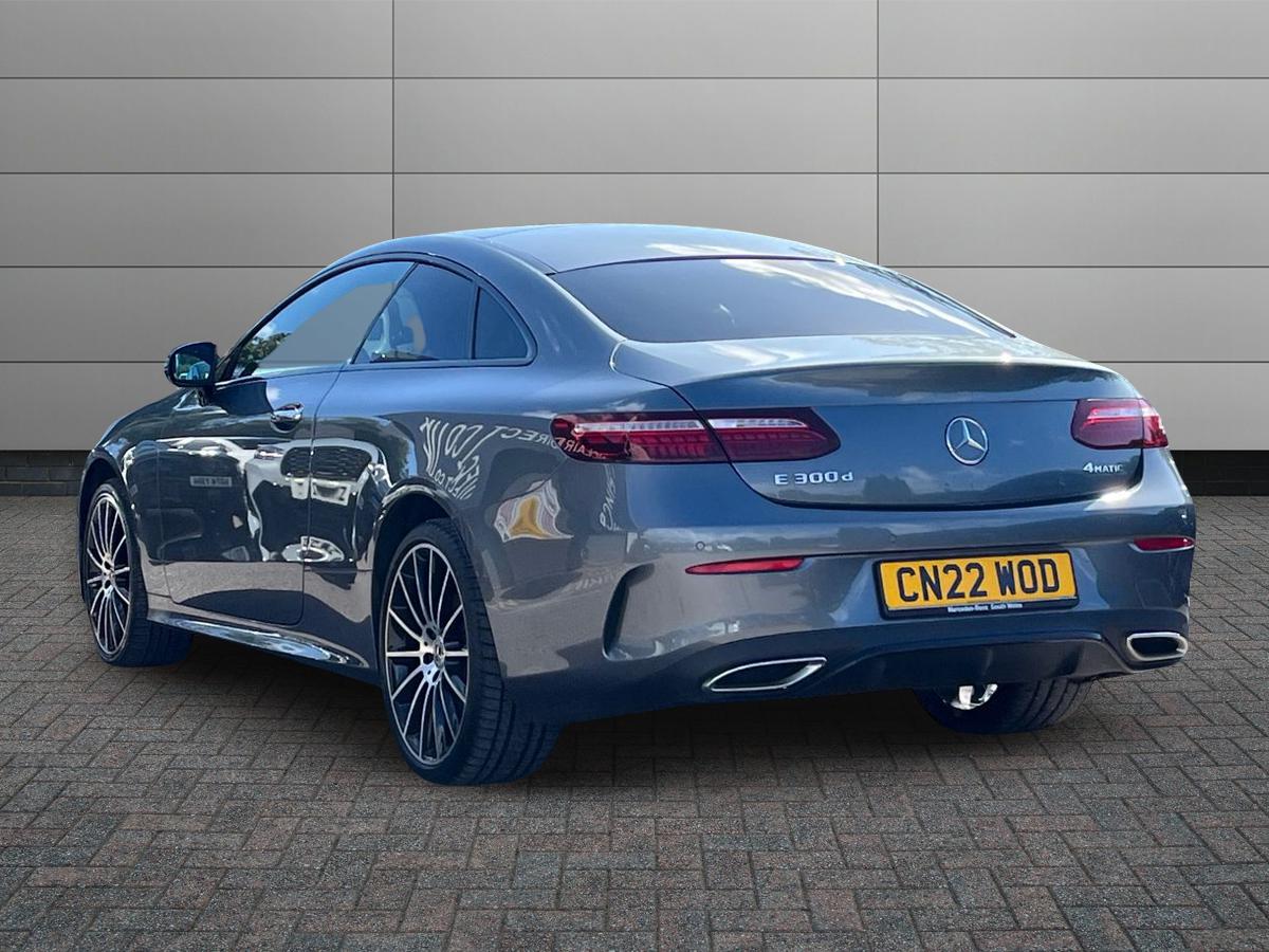 Mercedes-Benz E Class Photo 1