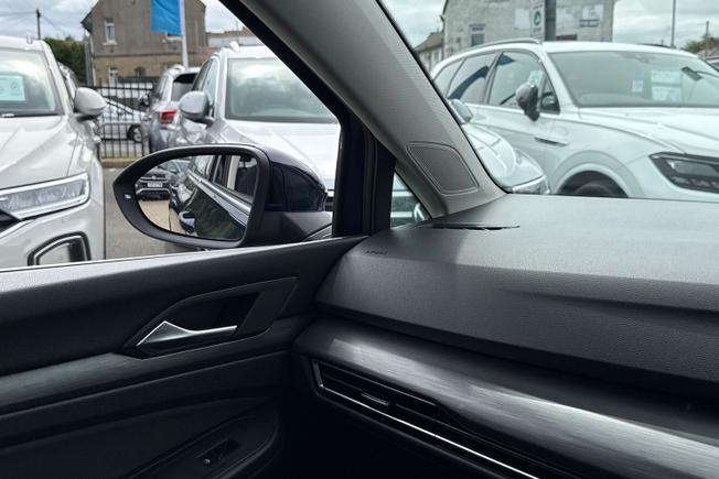 VOLKSWAGEN Golf Photo 41
