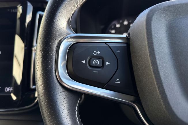 VOLVO Xc40 Photo 16