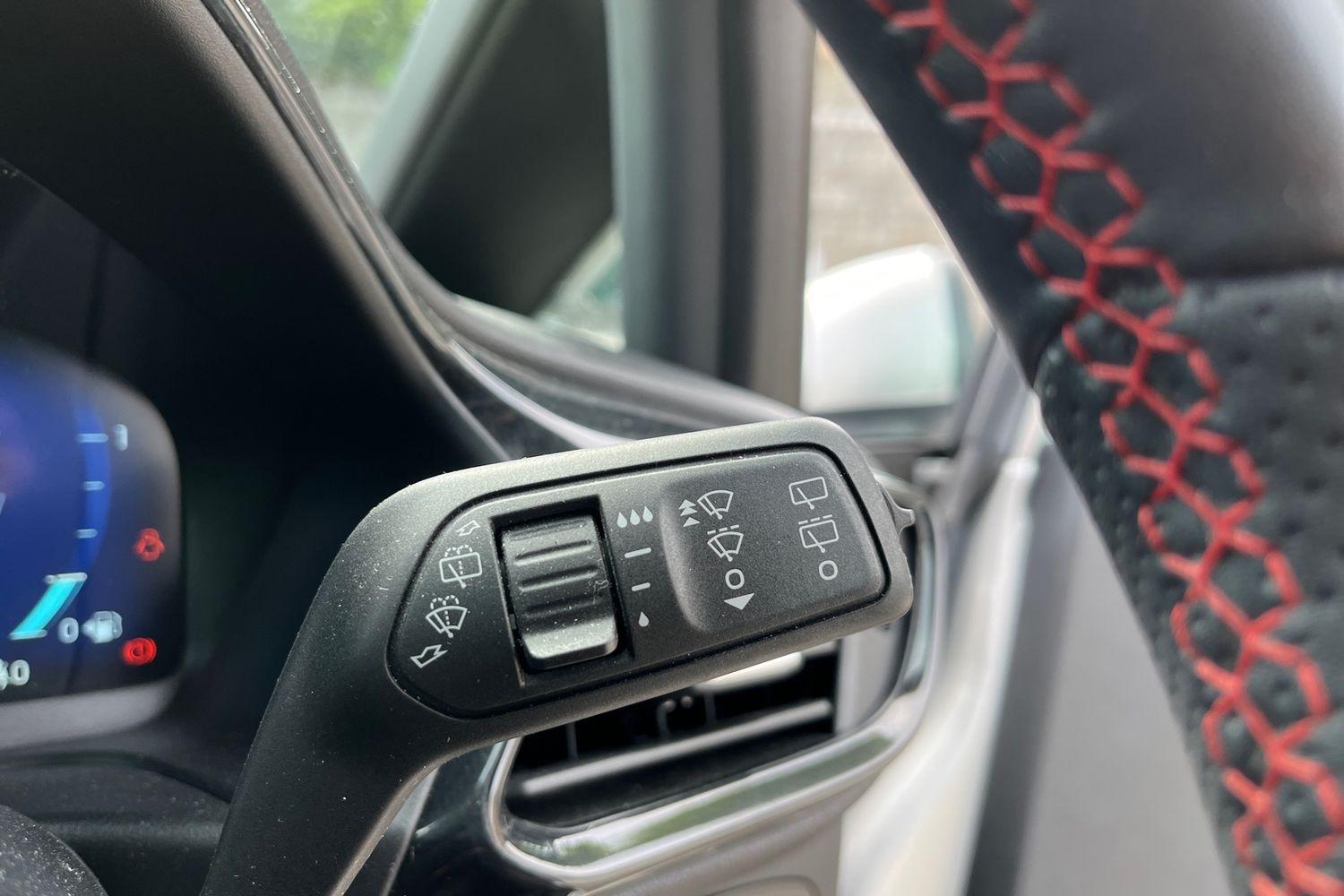 Ford FIESTA Photo 14