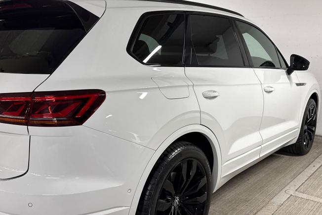 VOLKSWAGEN Touareg Photo 28