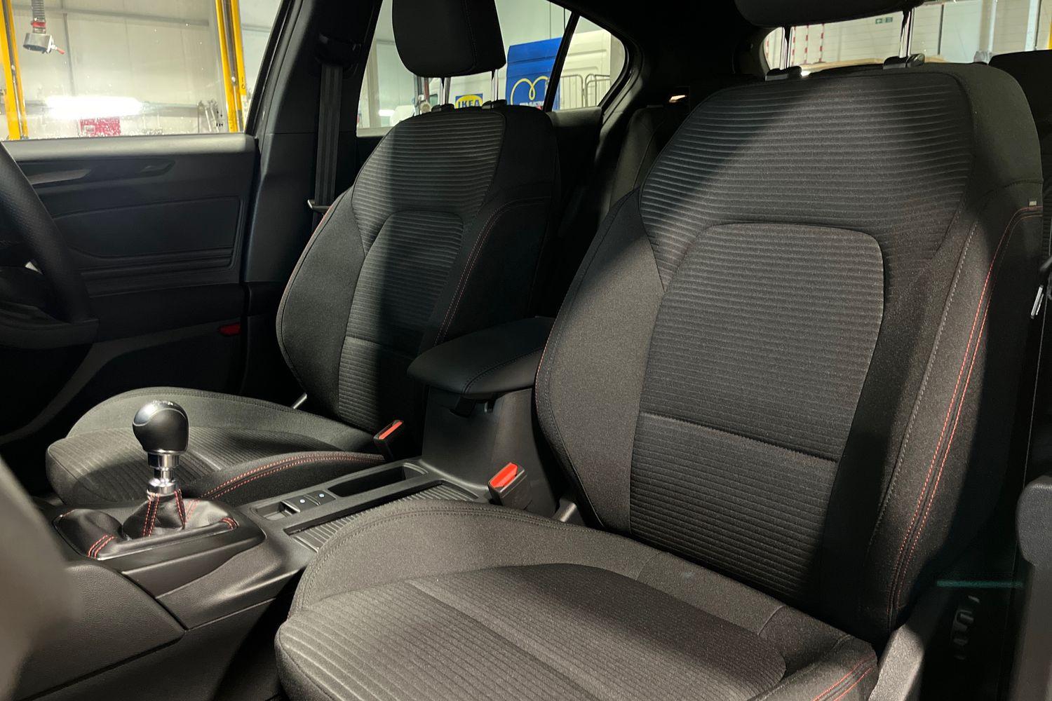 Ford Focus Photo 18