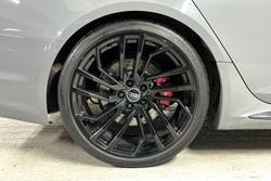 AUDI Rs4 Avant Photo 5