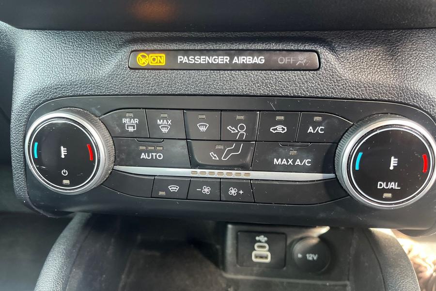 Ford KUGA Photo autoimg-4816f14716c6a33113ee132d0ca4d63672f3d584.jpg