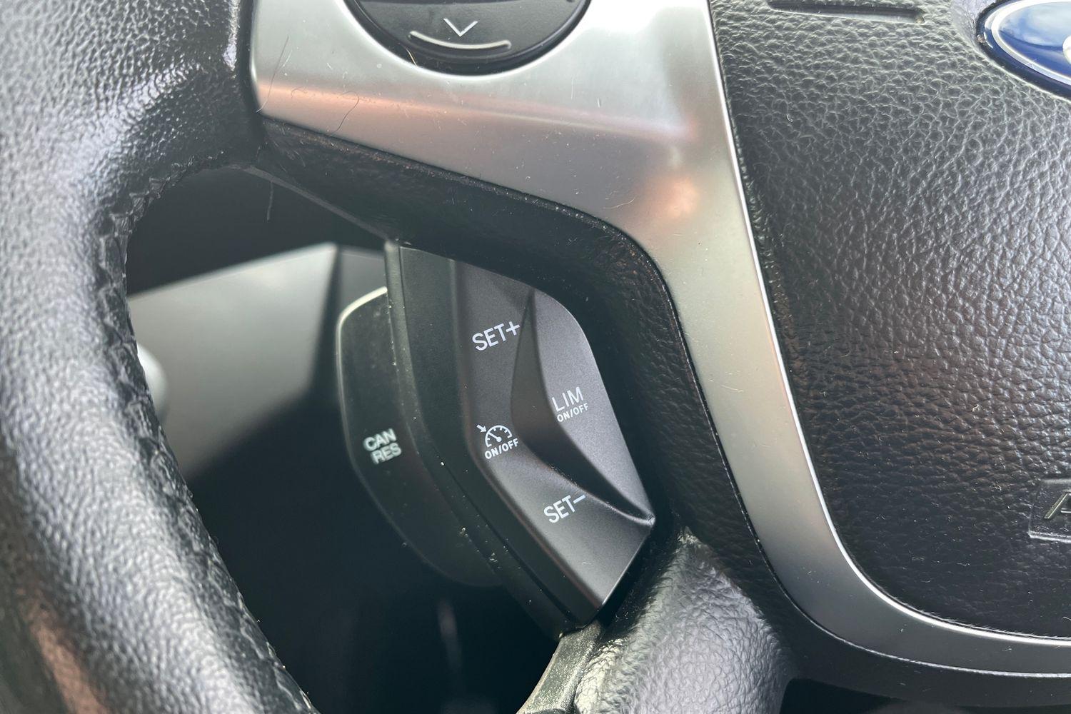 Ford KUGA Photo 32