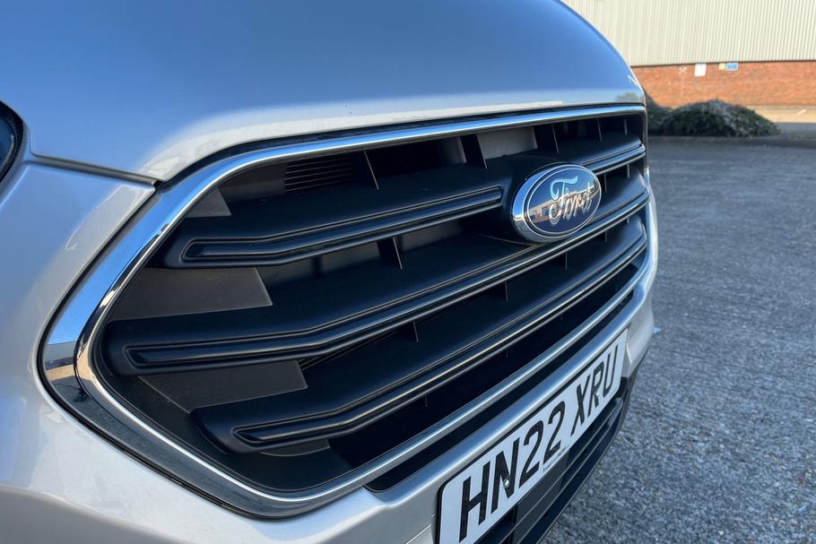 Used FORD TRANSIT CUSTOM HN22XRU 37