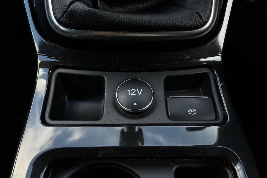 Ford Kuga Photo autoimg-4827327073608faec602d9f894eb6e62ac008ba0.jpg