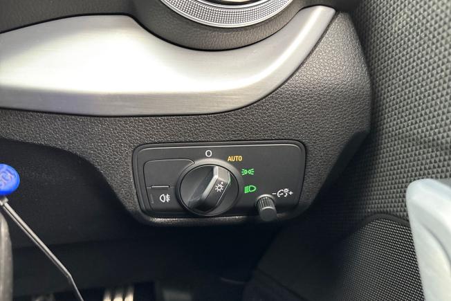 AUDI Sq2 Photo 26