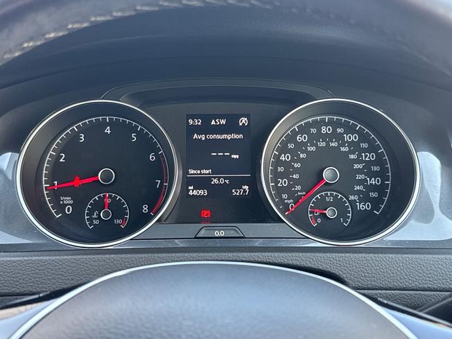 VOLKSWAGEN Golf Photo 15