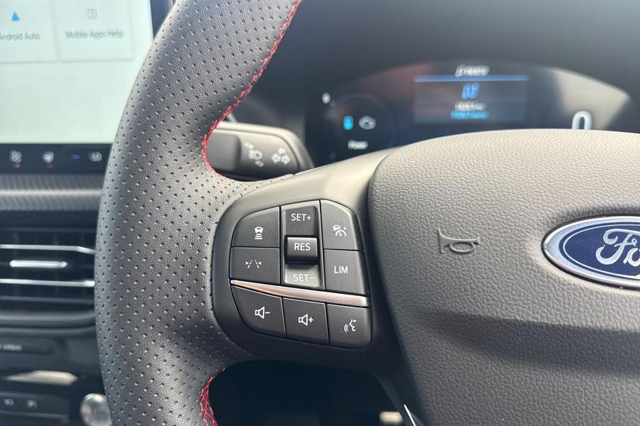 Ford KUGA Photo autoimg-482ccef79634a4fcf6470125e3733b6a31061348.jpg
