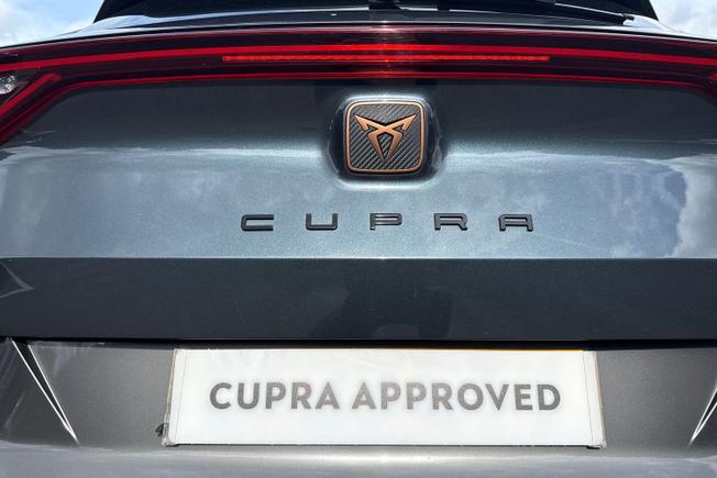 CUPRA Formentor Photo 33