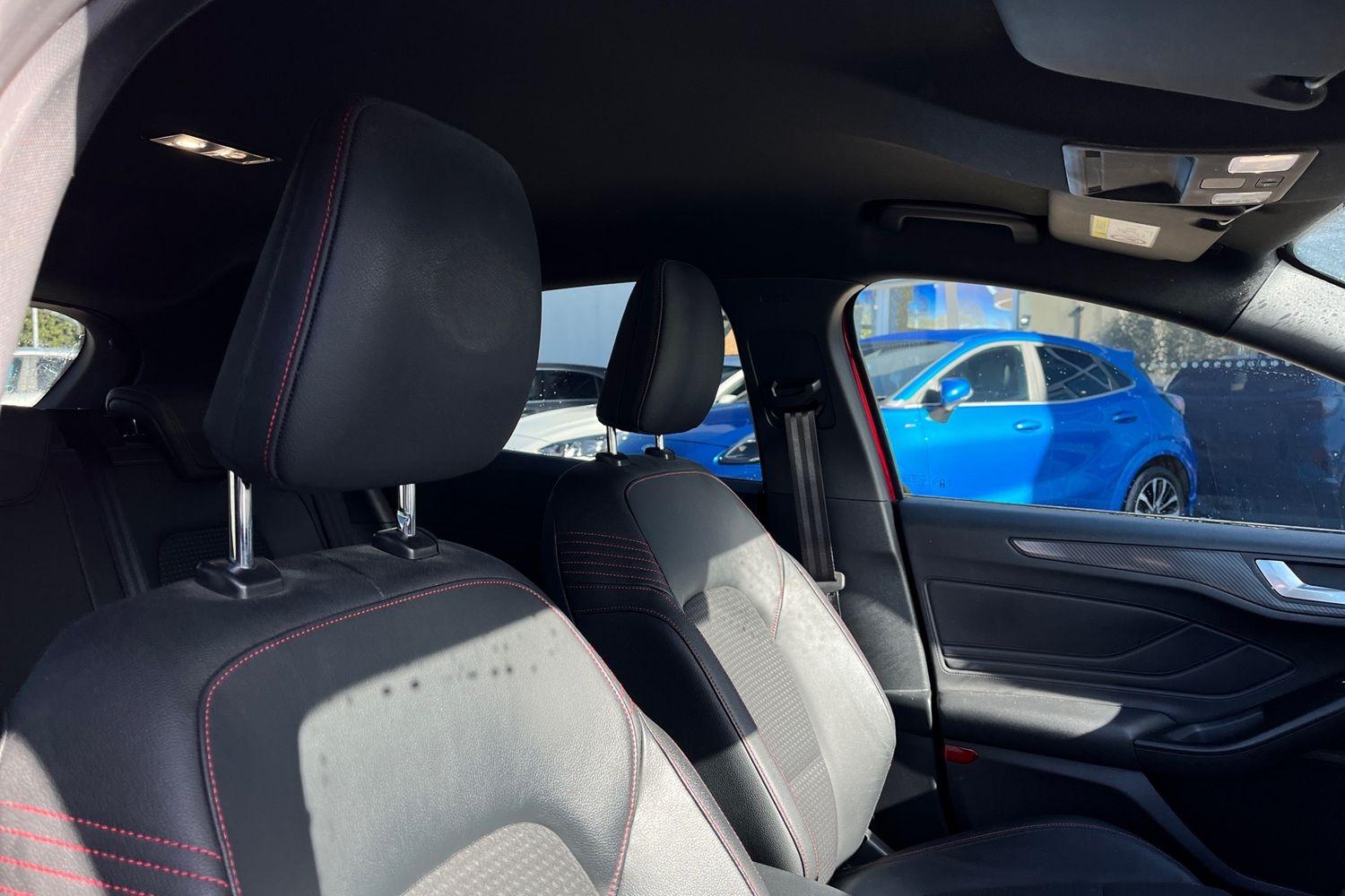 Ford FOCUS Photo 16